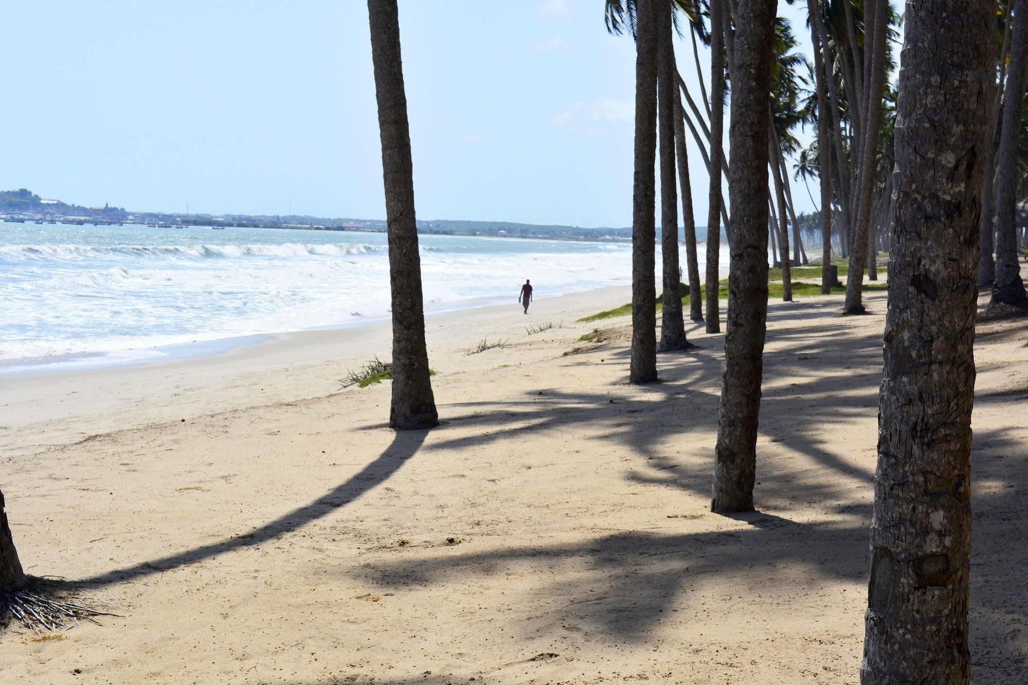 Blue Diamond Beach Resort Apam Luaran gambar